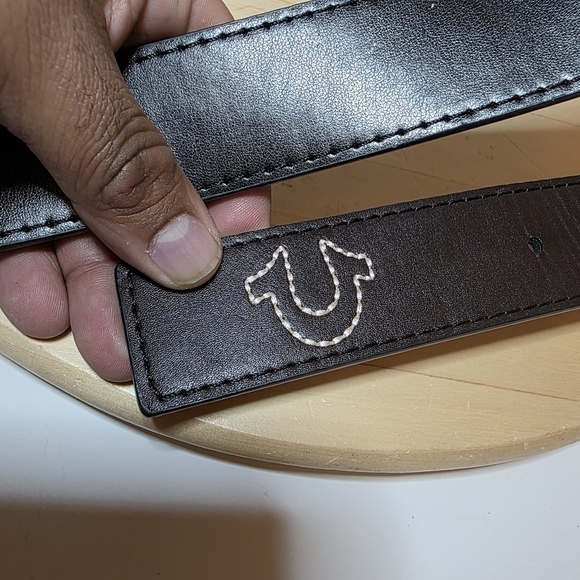 TRUE RELIGION Reversible Belt Men's 34 Lumin Textured Roller Twist Black/Brown - Picture 11 of 12